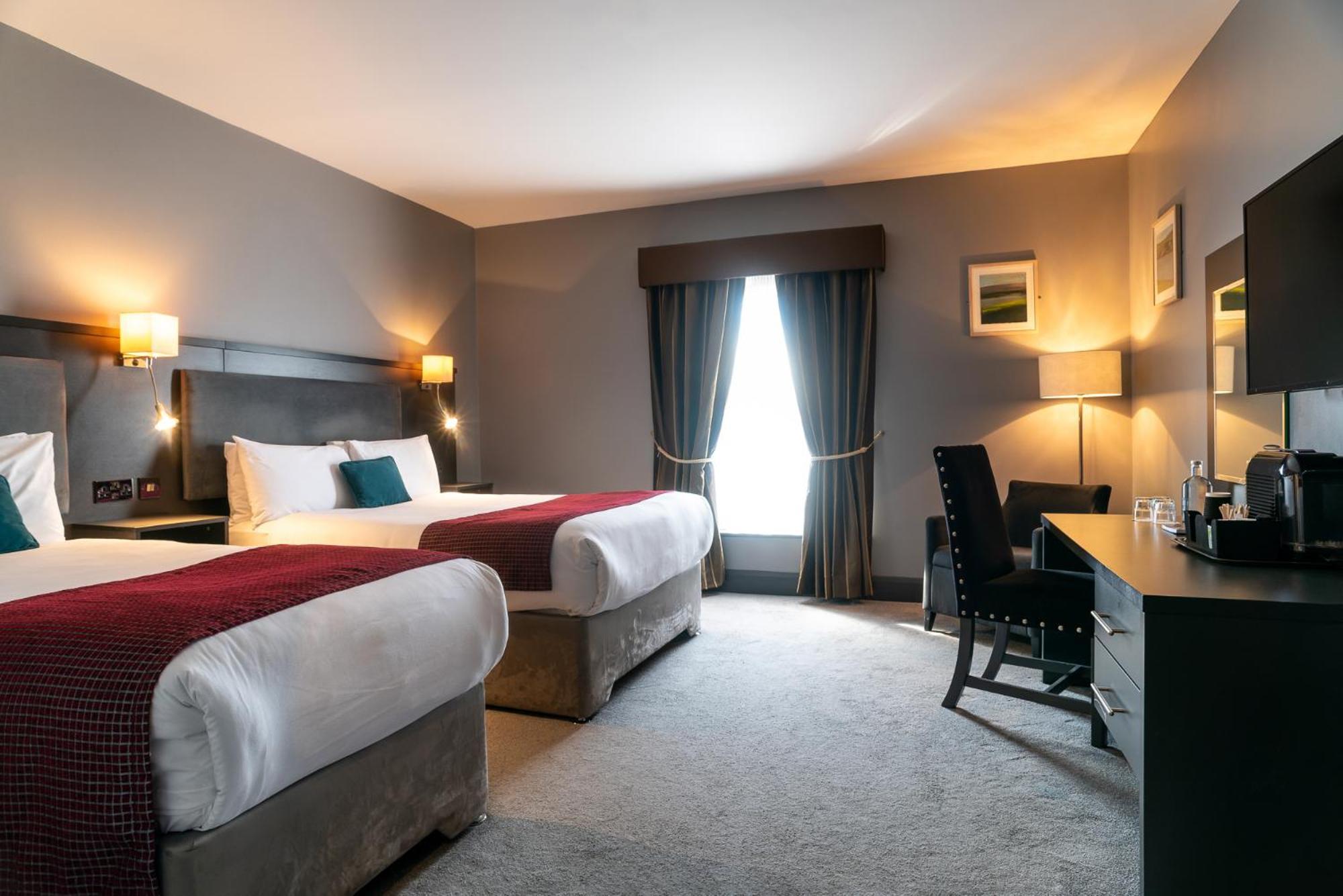 Cliffs Of Moher Hotel ليسكانور المظهر الخارجي الصورة